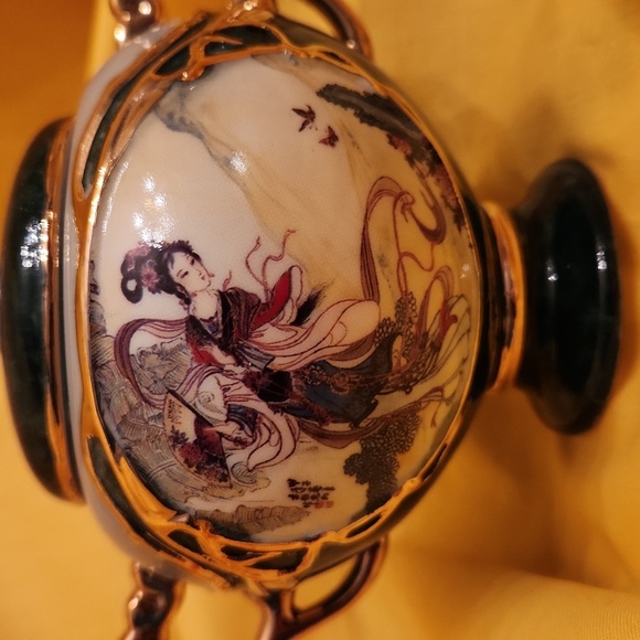 Ardleigh Elliott, Beauties of the Red  Mansion Music Box Collection - Picture 2 of 9